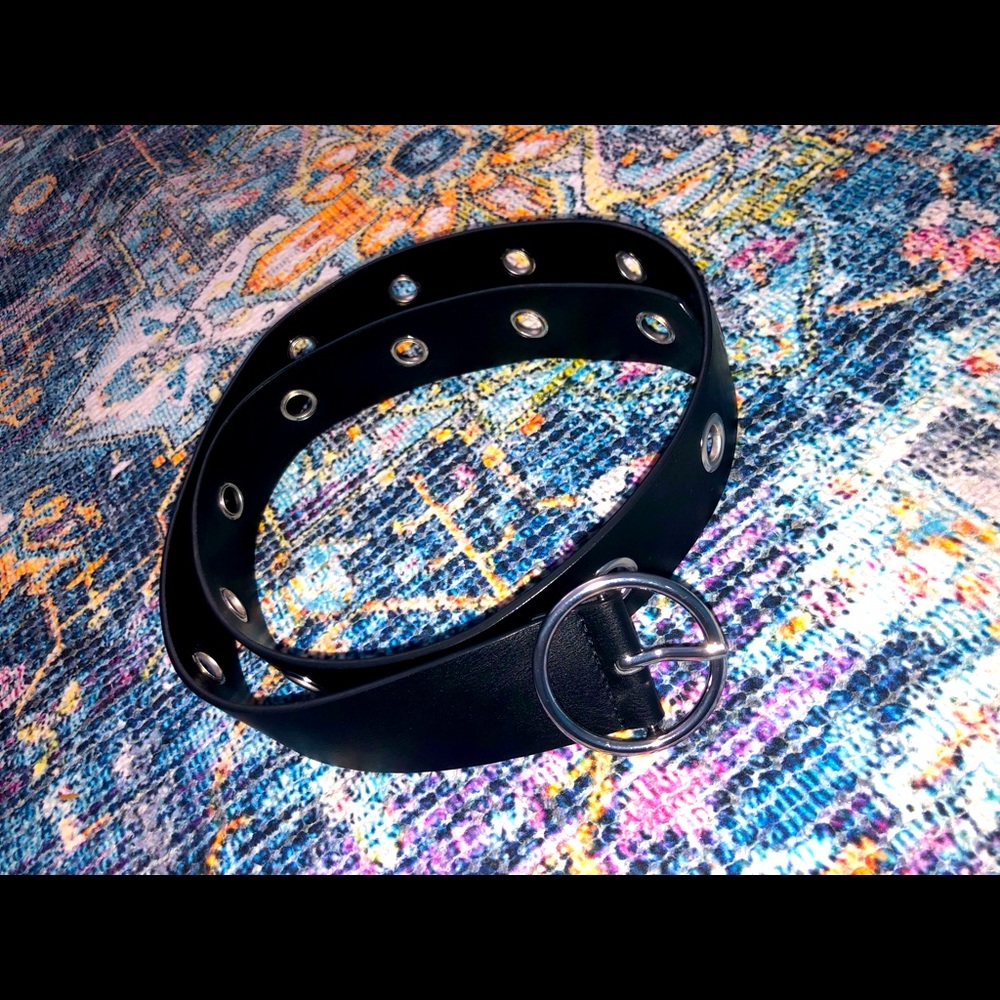 Forever 21 black open belt